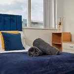 아파트 Centre - Sleeps 3 - Corporate & Family Relocations - Workspace & Wifi - Free Parking 리즈