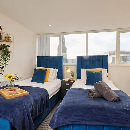 Centre - Sleeps 3 - Corporate & Family Relocations - Workspace & Wifi - Free Parking Apartment Leeds (West Yorkshire)