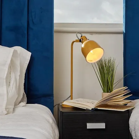 Sleeps 3 - Temporary Relocation - Work & Family Stays - Free Parking *