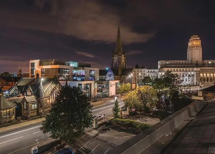 Centre - Sleeps 3 - Corporate & Family Relocations - Free Parking Apartment