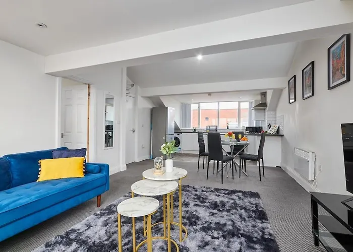 Apartment Centre - Sleeps 3 - Corporate & Family Relocations - Free Parking