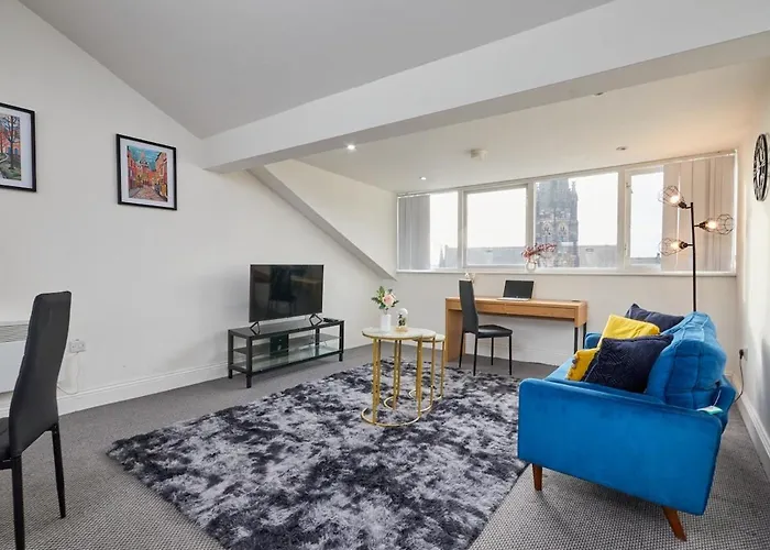 Apartment Centre - Sleeps 3 - Corporate & Family Relocations - Free Parking