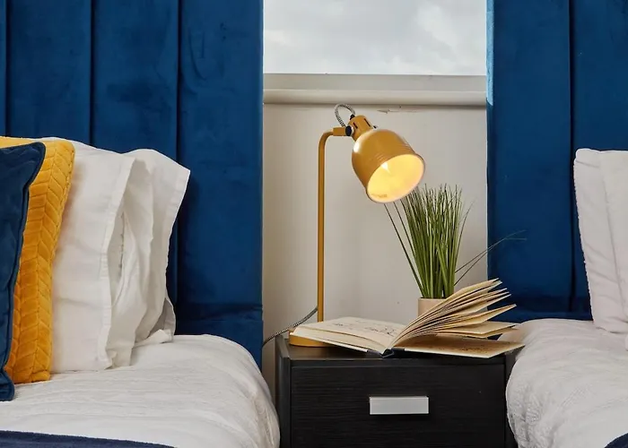 Centre - Sleeps 3 - Corporate & Family Relocations - Free Parking *